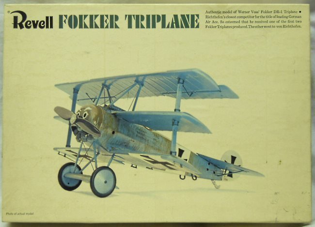 Revell 1/28 Werner Voss Fokker DR-1 Triplane, H292-150 plastic model kit